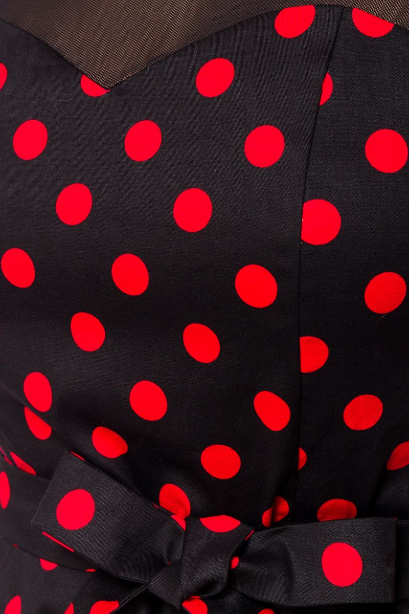 Kleid mit Dots Kleid mit Dots