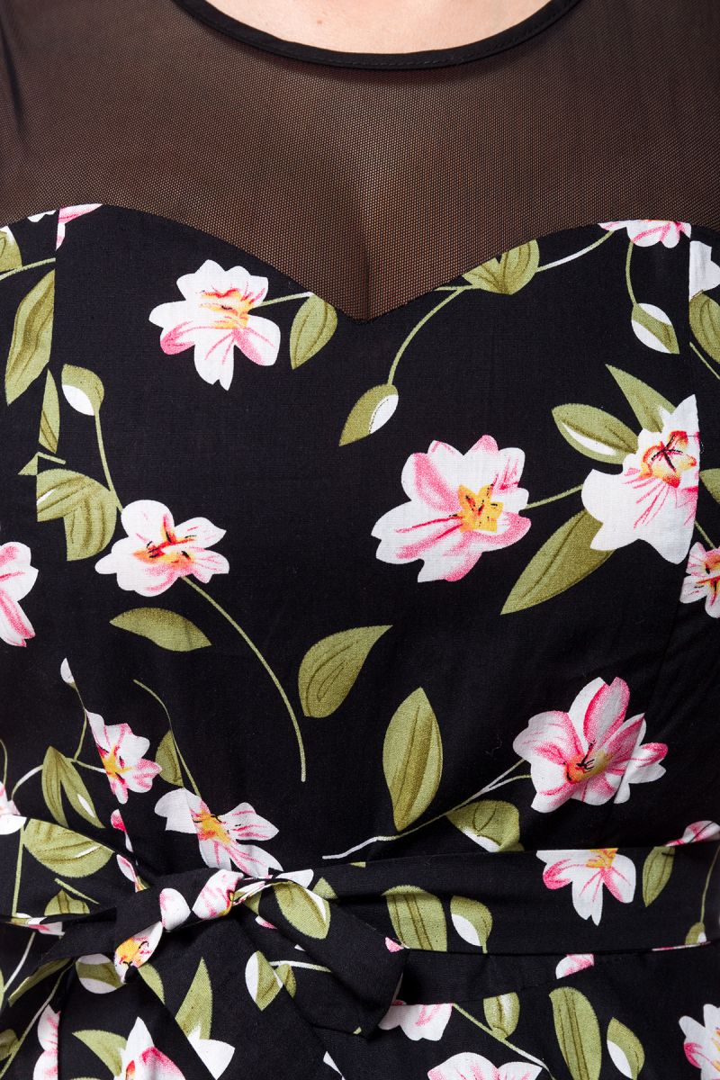 Kleid mit Dots Kleid mit Dots