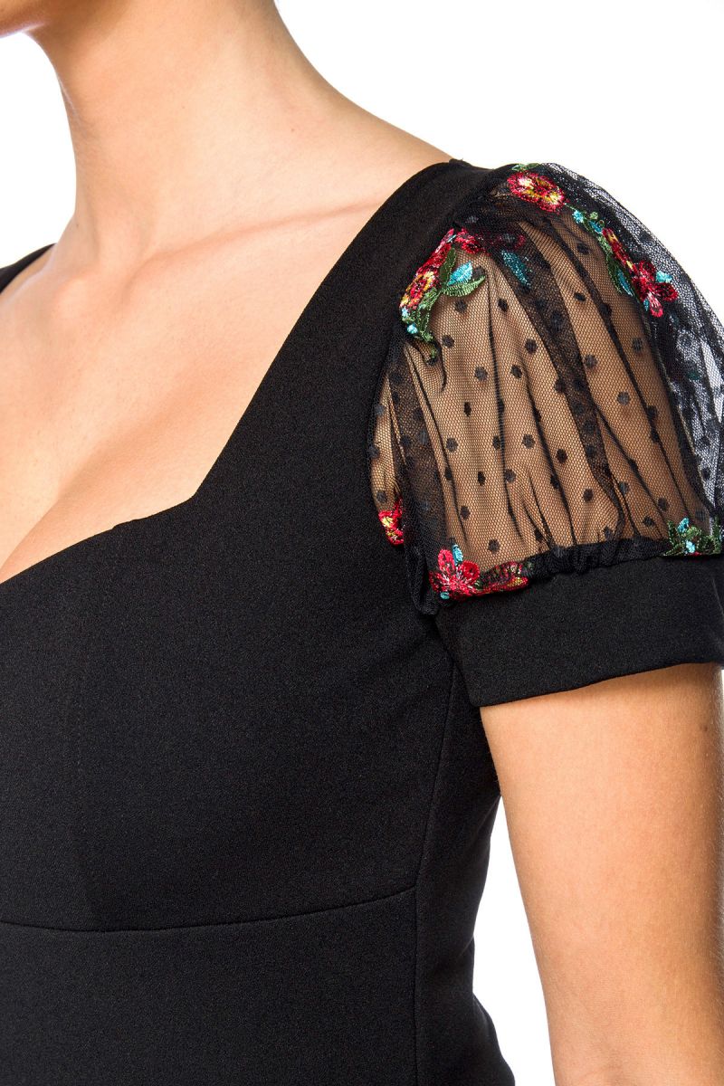 Kleid mit Puffärmeln Kleid mit Puffärmeln